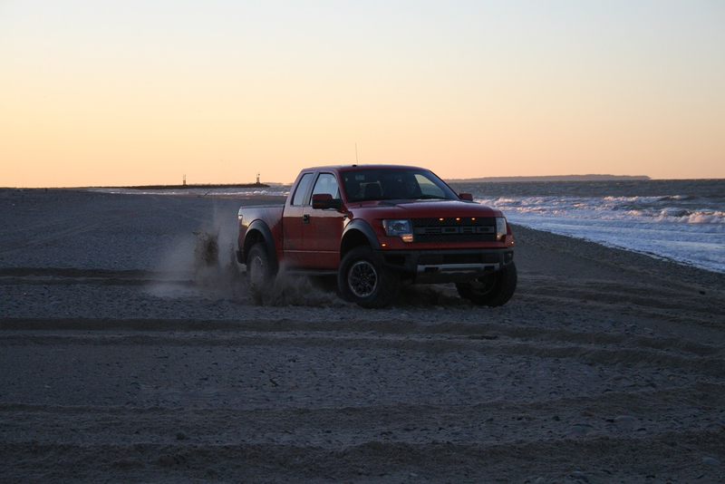 Illustration for article titled Hooning The Ford Raptor